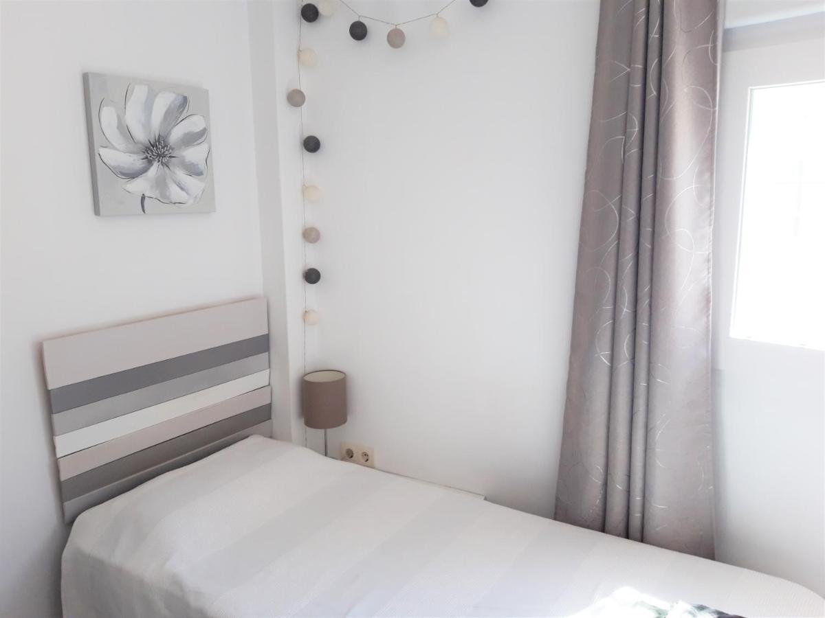 דירות קלפה Atico Centrico, 50M De La Playa, Vista Al Mar, Wifi Fibra, Gran Terraza מראה חיצוני תמונה