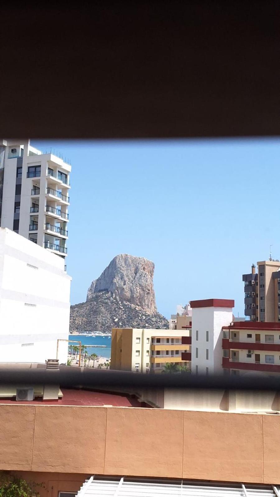 דירות קלפה Atico Centrico, 50M De La Playa, Vista Al Mar, Wifi Fibra, Gran Terraza מראה חיצוני תמונה